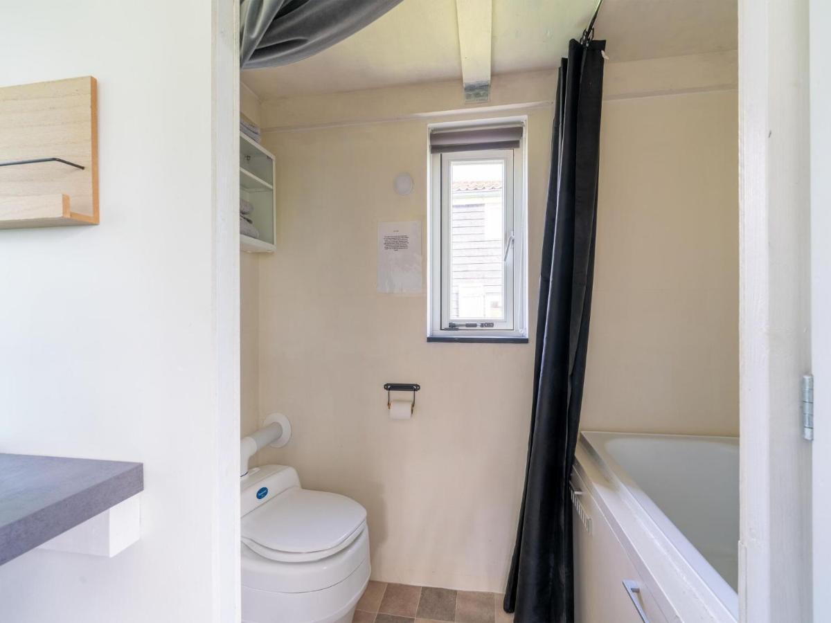 Holiday Home In Burgerbrug Near The Beach エクステリア 写真